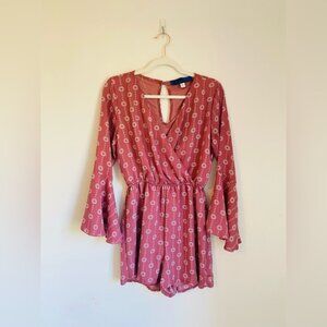 Boho Chic Mauve Wrap Bell Sleeve Romper With Elastic Waist Size M